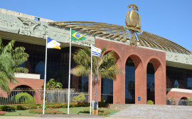 Governo do Tocantins paga auxílio-alimentação com reajuste de 67% aos servidores estaduais neste sábado, 25 
