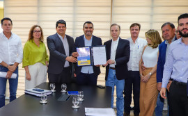 Governador Wanderlei Barbosa assina contrato com Hospital de Amor para ampliar tratamento oncológico em Palmas
