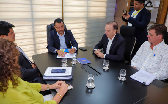 Governador Wanderlei Barbosa assina contrato com Hospital de Amor para ampliar tratamento oncológico em Palmas 