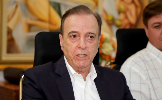 Governador Wanderlei Barbosa assina contrato com Hospital de Amor para ampliar tratamento oncológico em Palmas 