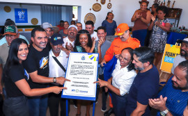 Na comunidade quilombola Barra da Aroeira, governador Wanderlei Barbosa entrega primeiro ponto de internet via satélite do projeto Tocantins Conectado