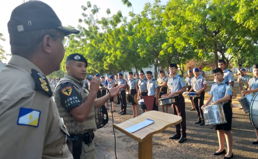 Subtenente Edmar Miranda, momento da palestra.