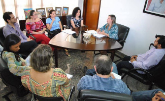 Vice-governadora Claudia Lelis se reúne com Associação Anjo Azul para viabilizar ações para autistas