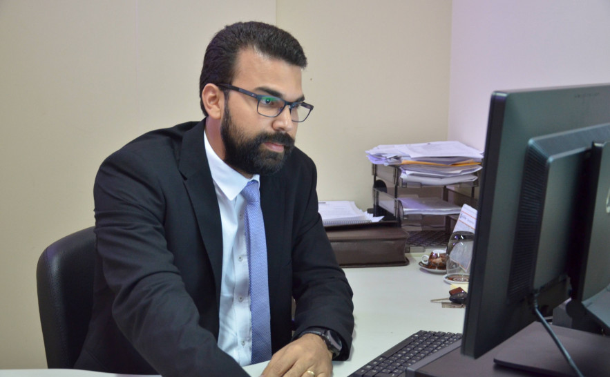 O superintendente de Assuntos Jurídicos, Pabllo Félix, reforça que o licitante tem a obrigação de cumprir a proposta que ofertou à administração 
