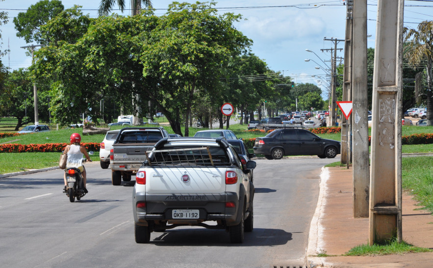 O uso do capacete pelo motociclista e do cinto de segurança por todos os ocupantes do carro  são dicas importantes para levar apenas boas lembranças do carnaval