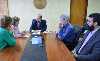 Musafir recebe Simed, ouve demandas e dialoga com a categoria