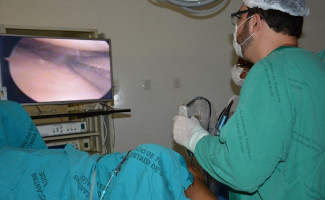 Pacientes da ortopedia passam por cirurgia com técnica pouco invasiva 