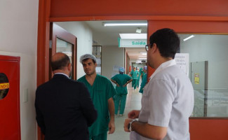 Reunido com equipes técnicas, secretário da Saúde despacha no HGP
