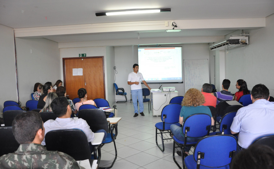 Reunião do Comitê Estadual de Saúde em Desastres - Luciana Barros.JPG
