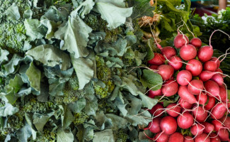 Vigilância Sanitária orienta sobre alimentos expostos a agrotóxicos