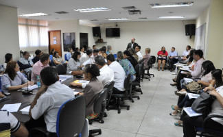 Diretores de hospitais e secretário se reúnem para debater melhorias