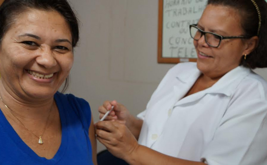 Profissionais de saúde entendem a importância da  vacina e comemoram o recebimento da dose- Ana Paula Gomes.jpg