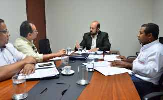 Secretário recebe Sintras e reitera canal aberto para diálogo com categorias