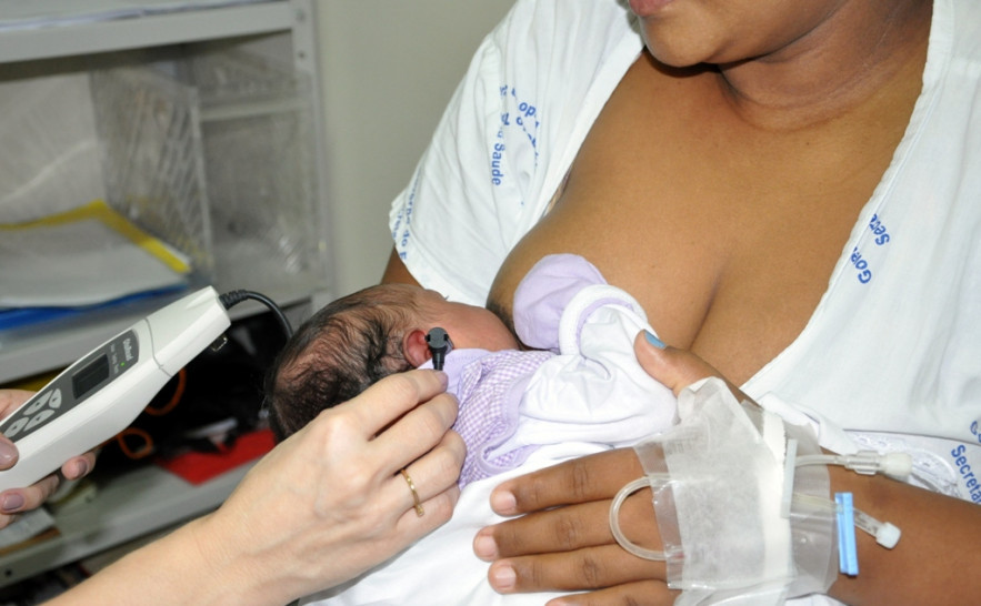 O Dona Regina conta com moderno aparelho para realização da Triagem Auditiva Neonatal Universa - Nielcem Fernandes.JPG