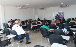 Saúde capacita municípios interessados em oferecer tratamento contra o tabagismo
