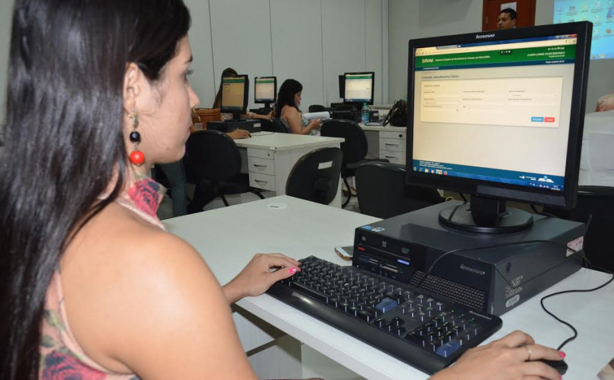 Profissionais recebem informações sobre sistema que registra o acompanhamento das crianças suspeitas de microcefalia 