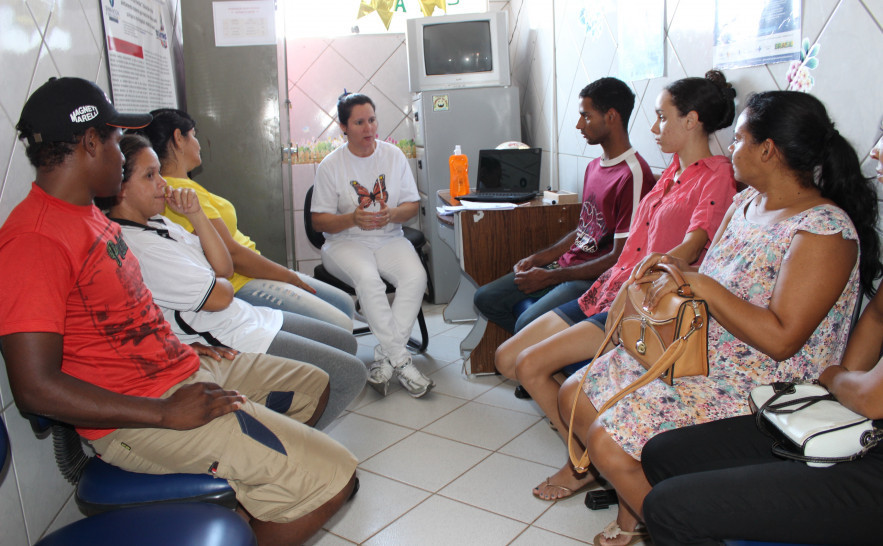orientações buscam o não desmame precoce, a fim de que seja mantido o desenvolvimento do bebê