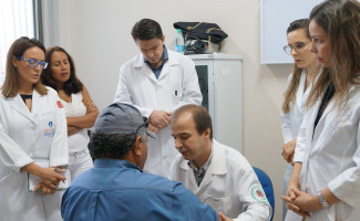 Hanseníase: Profissionais são atualizados sobre diagnóstico precoce