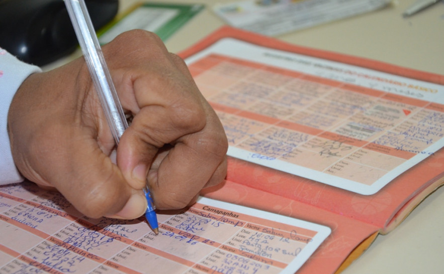 Crianças e adolescentes que não compareceram à campanha  têm até dia 30 para atualizar cartão de vacinas