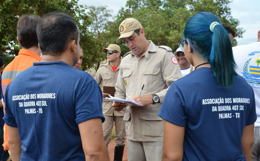 Capitão Marinho dá orientações a parceiros envolvidos em ação de enfrentamento ao Aedes