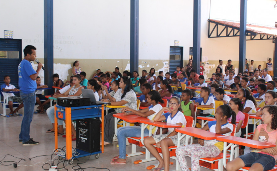 Os estudantes tiveram a oportunidade de aprenderem um pouco mais sobre a doença 