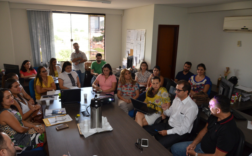 Reunião debate implantação da cadeia de custódia- Valdo França.jpg