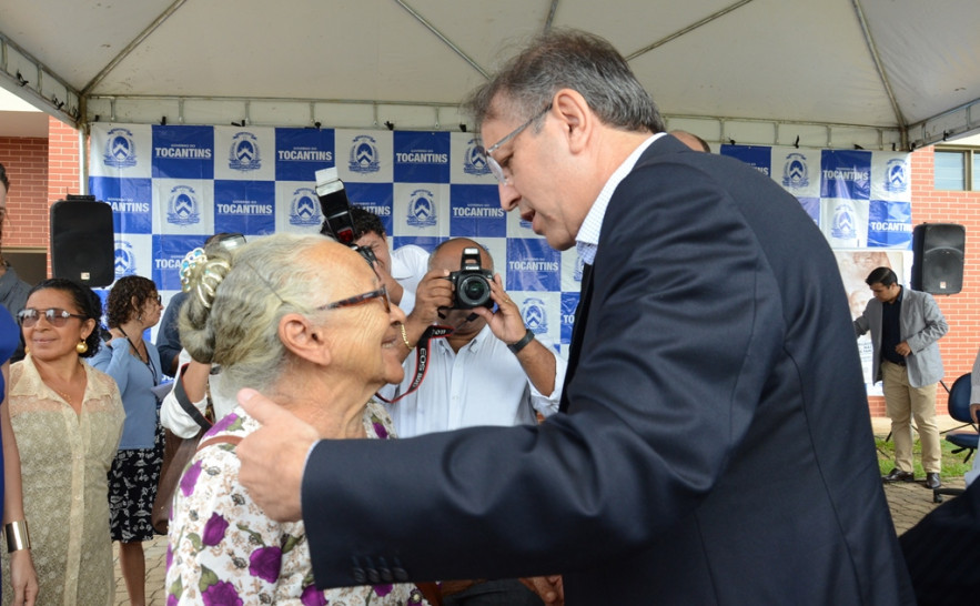 Com 92 anos, dona Florença foi beneficiada com transplante - Nielcem Fernandes.JPG