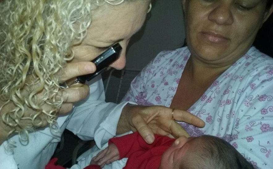 Teste do olhinho beneficia crianças no Tia Dedé 