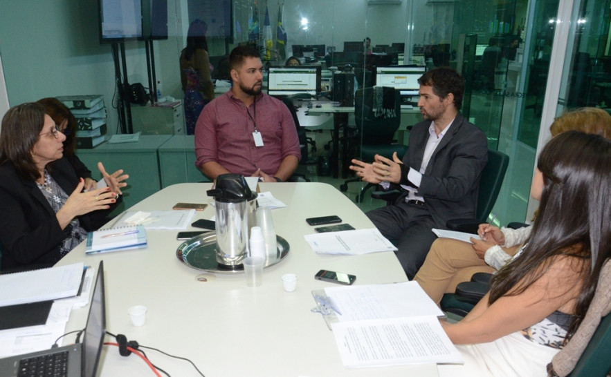 Parceiros debatem ampliação do serviço de atenção a vítimas de Nielcem Ferna.JPG