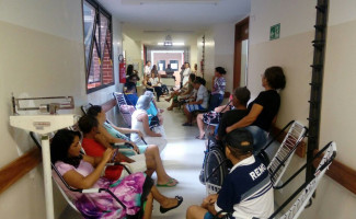 Pacientes da Nefrologia do HGP recebem programação especial de Páscoa