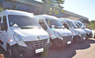 Novas Vans vão auxiliar no transporte de pacientes da região norte e central.