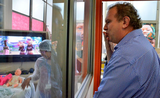 Governador Mauro Carlesse visita Hospital Geral de Palmas e verifica funcionamento da unidade