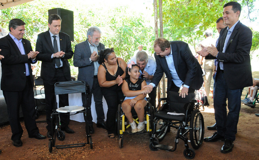 Os equipamentos entregues demandaram investimentos de R$ 3 milhões ao Governo do Estado e representam o compromisso e o empenho da atual gestão em proporcionar qualidade de vida aos pacientes