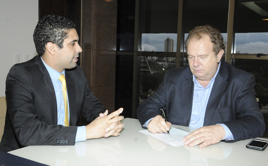 Iniciativa do governador constitui uma conquista para as famílias tocantinenses que precisam do medicamento