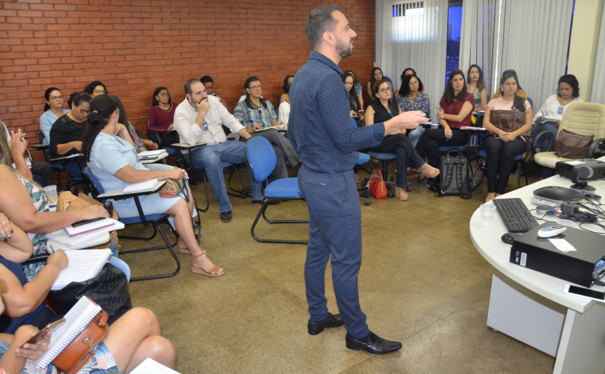 Servidores da Saúde participam de reunião preparatória do PlanificaSUS