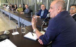 Edgar Tollini se apresenta no CRM e participa de fórum promovido pelo Conselho