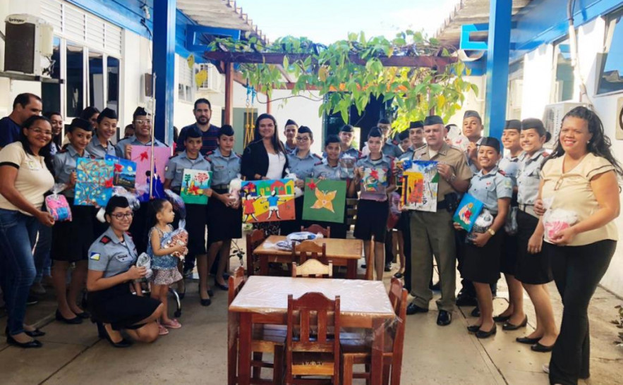 Os quadros serão colocados na ala da pediatria com o intuito de alegrar o ambiente de internação infantil