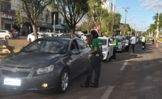 Blitz do Julho Verde chama atenção  para câncer de cabeça e pescoço