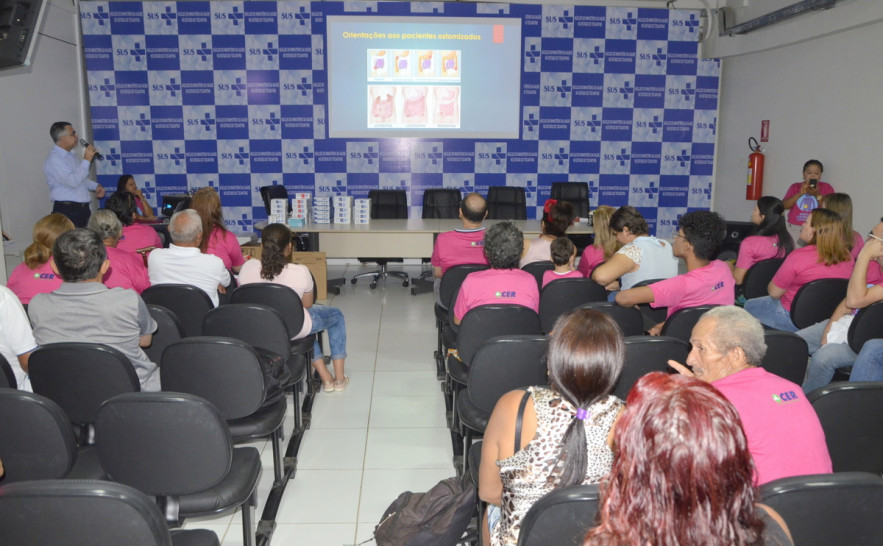 Roda de Conversa com Pacientes Ostomizados
