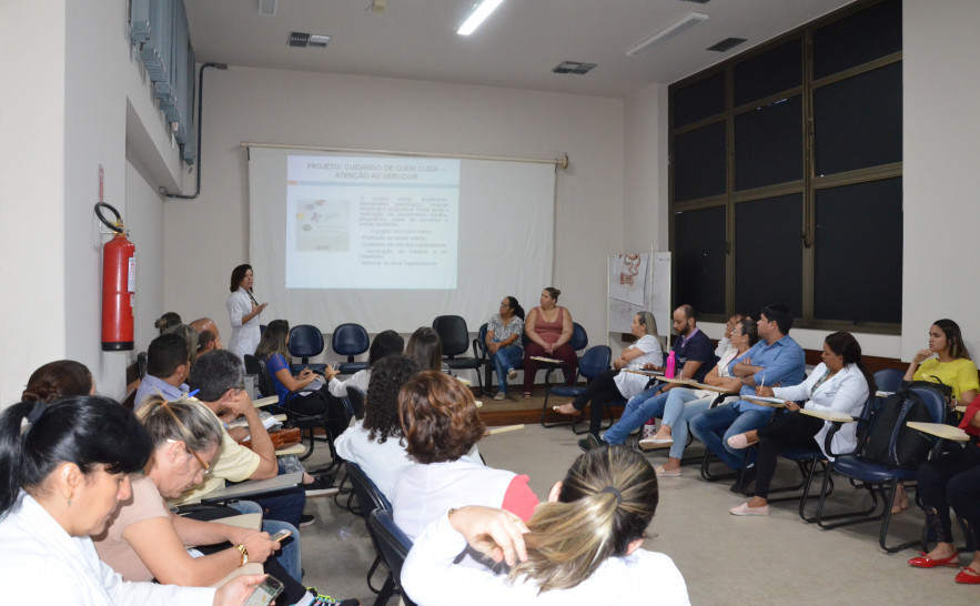 Reunião sobre a saúde dos trabalhadores do HGP