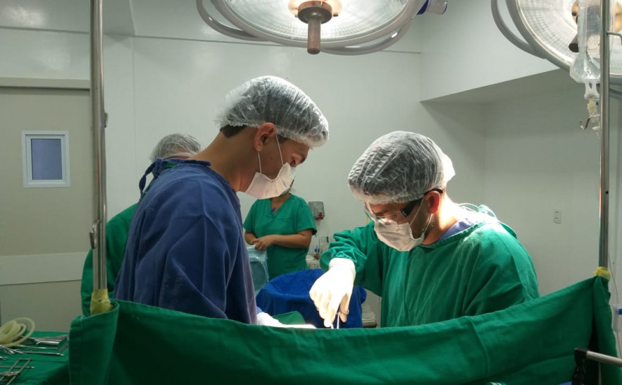 Cirurgia foi para retirada do rim esquerdo e melhora na drenagem do rim direito