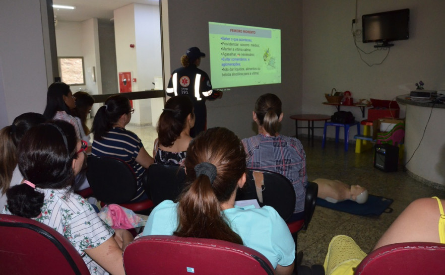 Treinamento de Primeiros Socorros capacita servidores do Hemocentro