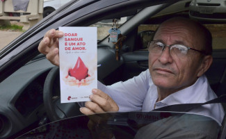 Hemocentro realiza blitz para conscientizar população sobra à importância da doação voluntária de sangue