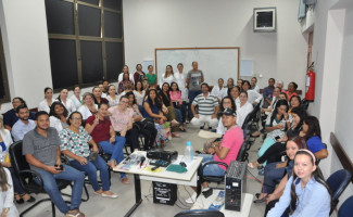 Sr Gentileza ministra palestra no HGP e Dona Regina sobre Gentileza no Trabalho