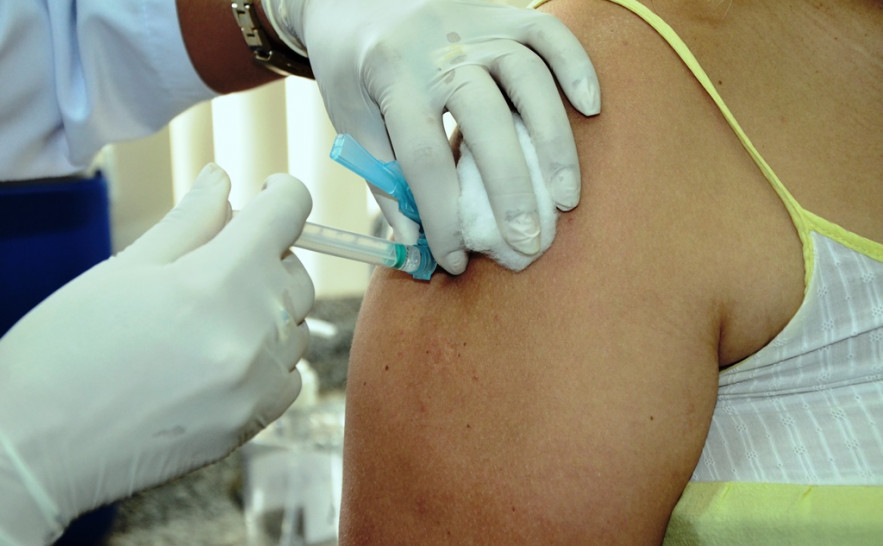 População deve procurar unidade básica de saúde mais próxima e atualizar cartão de vacina
