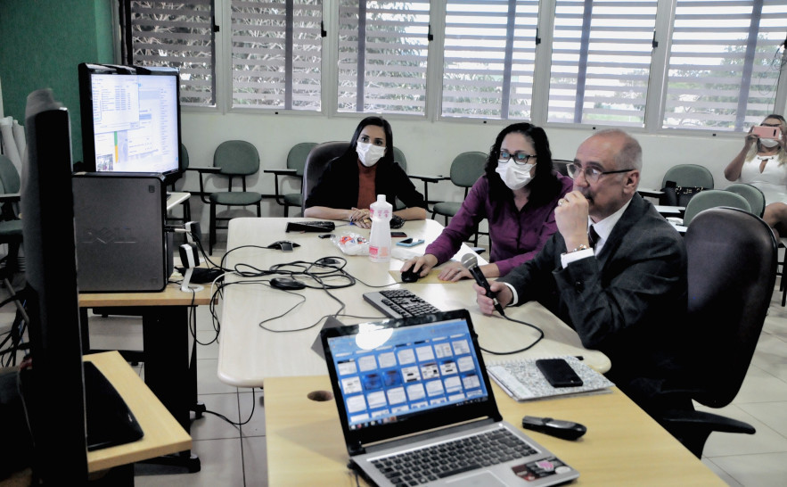 A iniciativa buscou discutir as medidas de controle de contingência, notificação, isolamento domiciliar, coletas, exames laboratoriais e tratamento
