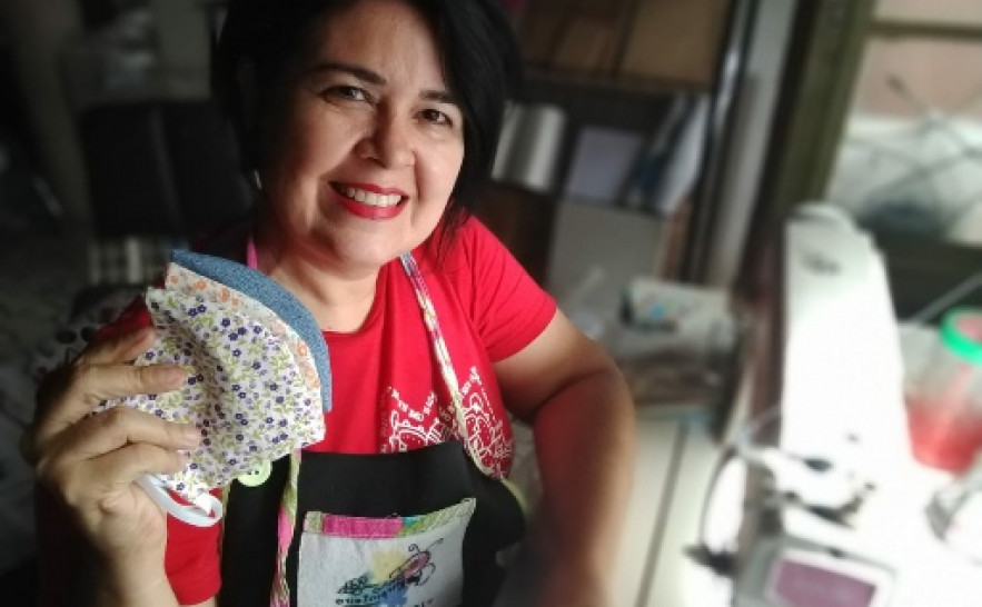 Para a voluntária coordenadora do projeto " Máscaras do Bem Palmas", Nane Dias, este é um momento de cuidar do outro e de reconhecer a importância dos que o fazem também