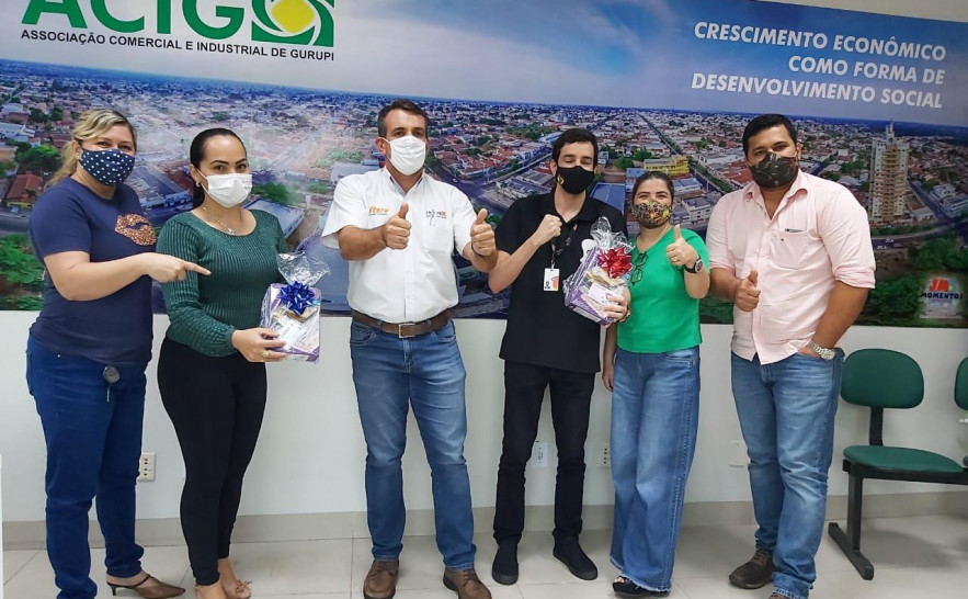 A  doação de tablets e linha de internet  ajudarão pacientes e familiares a se aproximarem durante a pandemia por meio de videochamadas
