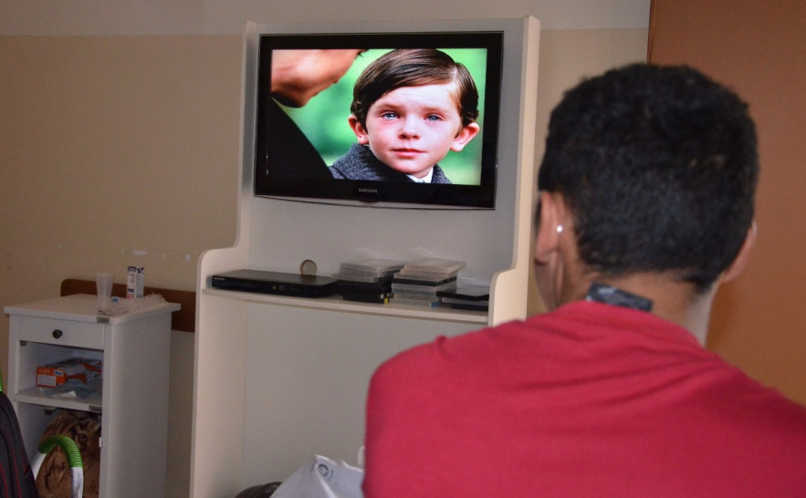 Cinema no AP  busca minimizar rotina de pacientes internados no Hospital Geral de Palmas .jpg