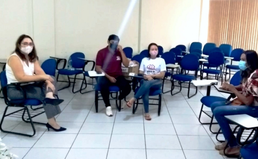 Momento de orientação para Ongs e entidades parceiras para distribuição dos autotestes 